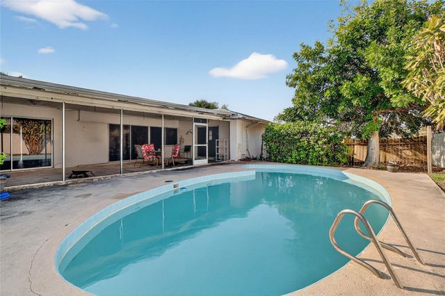 1301 ALAMEDA AVENUE, Clearwater, FL 33759