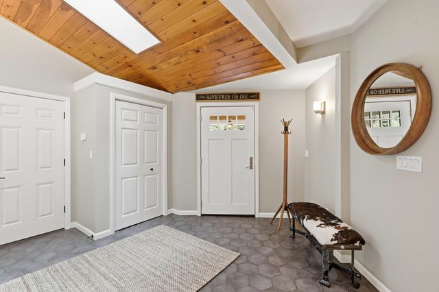 325 Belknap Mountain Road, Gilford, NH 03249