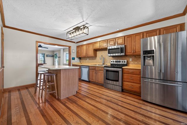 757 E 1000 NORTH, Alexandria, IN 46001