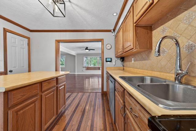 757 E 1000 NORTH, Alexandria, IN 46001