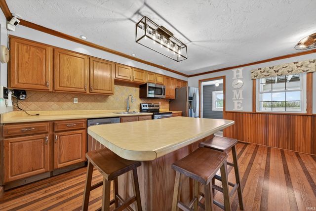 757 E 1000 NORTH, Alexandria, IN 46001
