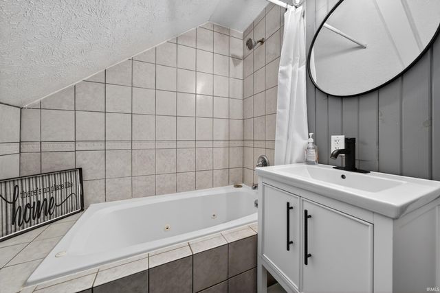757 E 1000 NORTH, Alexandria, IN 46001
