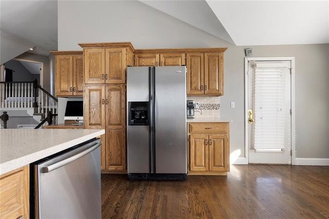 1337 SE 12th Terrace, Lee's Summit, MO 64081