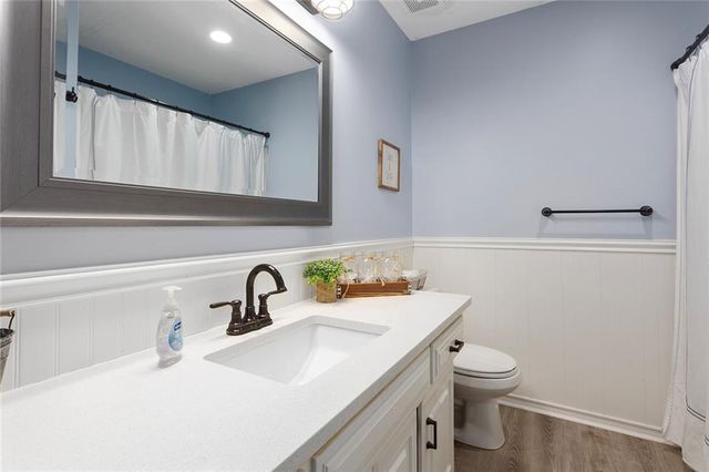 1337 SE 12th Terrace, Lee's Summit, MO 64081