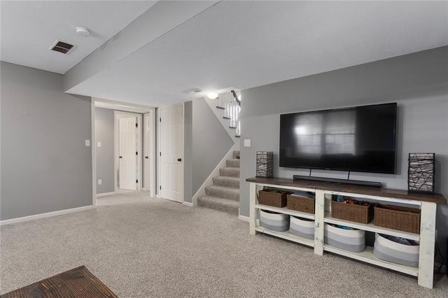 1337 SE 12th Terrace, Lee's Summit, MO 64081