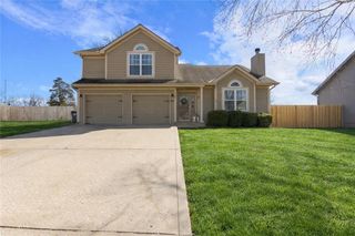 1337 SE 12th Terrace, Lee's Summit, MO 64081