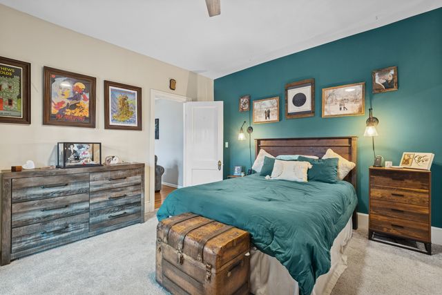 559 W Aldine Avenue 2, Chicago, IL 60657