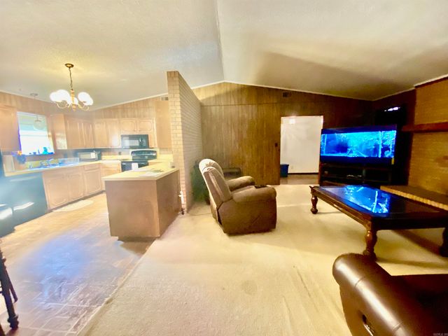 1341 Peppertree Ln., Camden, AR 71701