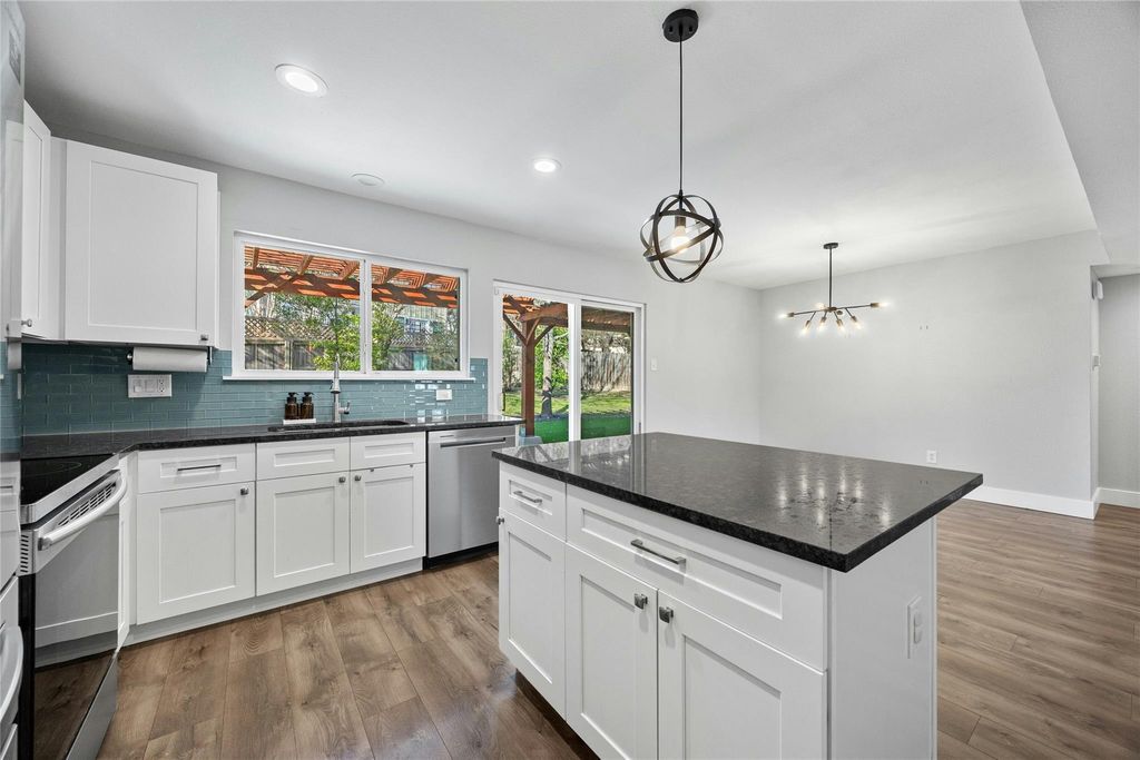 3106 Leaf CIR, Austin, TX 78759