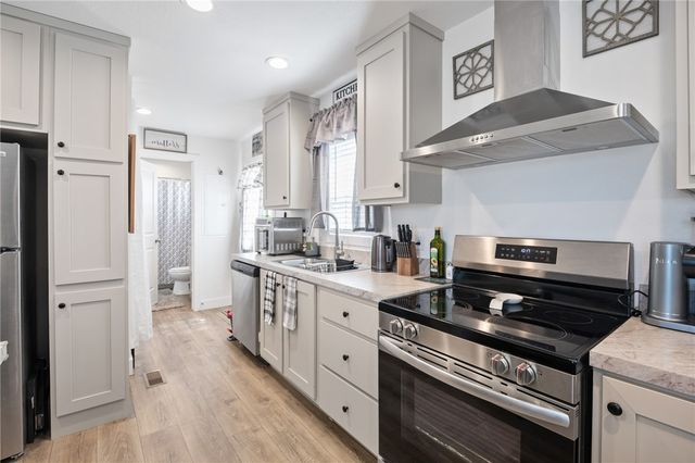 70 W Iceberg Canyon Drive, Meadview, AZ 86444