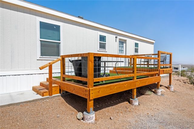 70 W Iceberg Canyon Drive, Meadview, AZ 86444