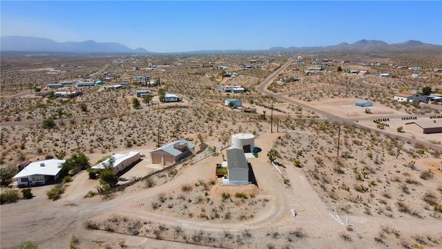 70 W Iceberg Canyon Drive, Meadview, AZ 86444