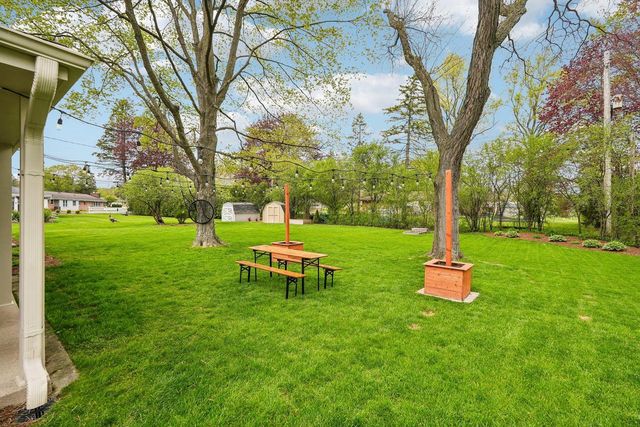 2430 Apple Tree ROAD, Glendale, WI 53209