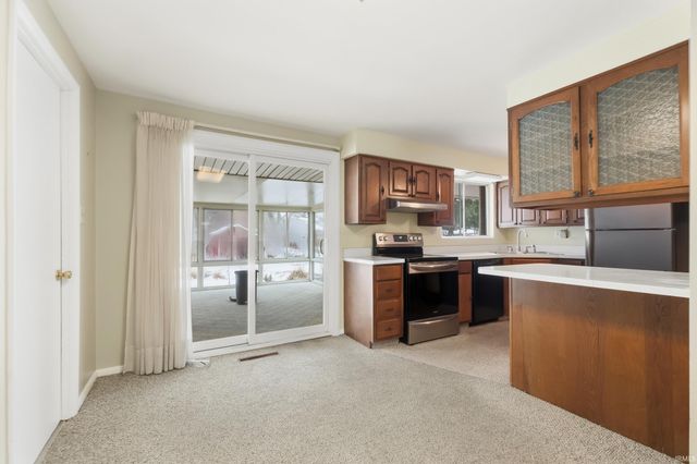 2714 Barnhart Avenue, Fort Wayne, IN 46805