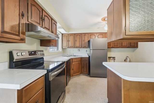 2714 Barnhart Avenue, Fort Wayne, IN 46805