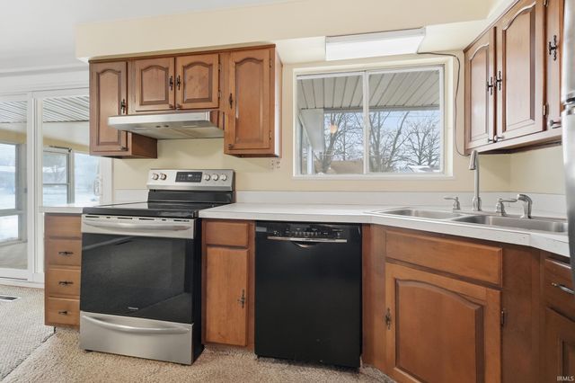 2714 Barnhart Avenue, Fort Wayne, IN 46805