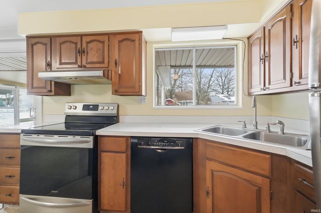 2714 Barnhart Avenue, Fort Wayne, IN 46805