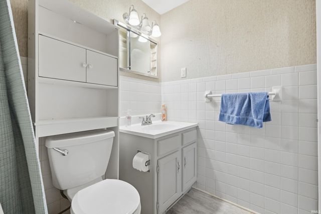 2714 Barnhart Avenue, Fort Wayne, IN 46805