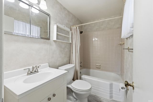 2714 Barnhart Avenue, Fort Wayne, IN 46805