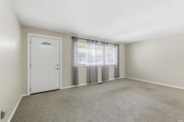 2714 Barnhart Avenue, Fort Wayne, IN 46805