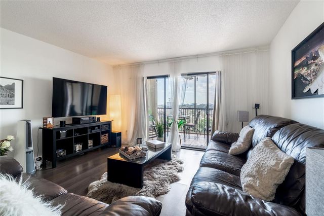 2206 S Cypress Bend Drive 803, Pompano Beach, FL 33069
