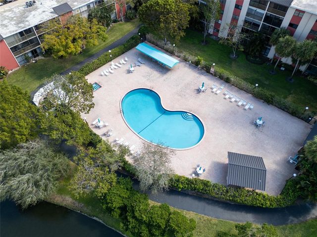 2206 S Cypress Bend Drive 803, Pompano Beach, FL 33069