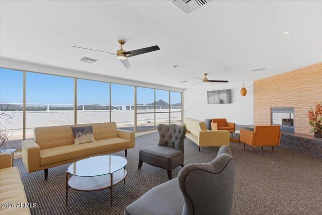 4750 N CENTRAL Avenue B14, Phoenix, AZ 85012