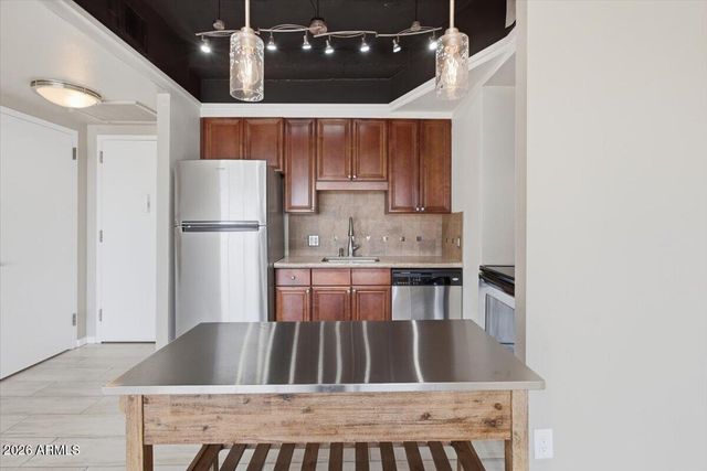 4750 N CENTRAL Avenue B14, Phoenix, AZ 85012