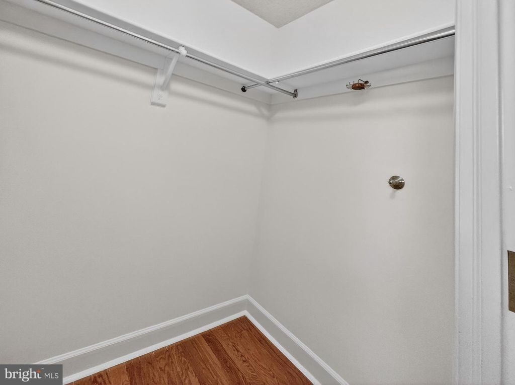 Image 16 of property listing at 1080 WISCONSIN AVE NW #2020, Washington, DC 20007