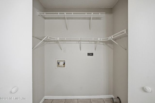 187 ANNANDALE Drive E, Jacksonville, FL 32225