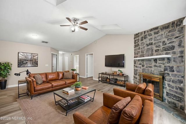 187 ANNANDALE Drive E, Jacksonville, FL 32225