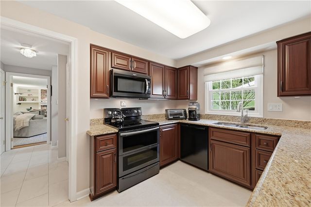 148 OAK PARK PLACE, Mt Lebanon, PA 15243