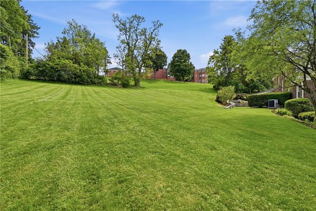 148 OAK PARK PLACE, Mt Lebanon, PA 15243