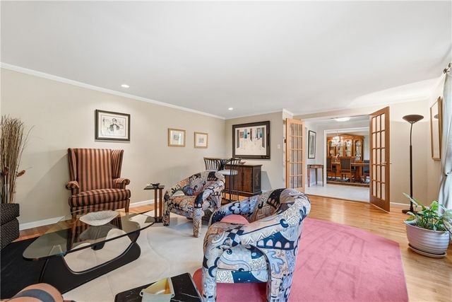 148 OAK PARK PLACE, Mt Lebanon, PA 15243