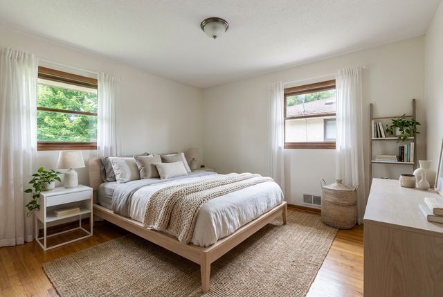 3308 Roosevelt Court NE 3310, Saint Anthony, MN 55418