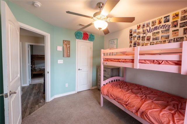 207 Shady Oaks Drive, Runaway Bay, TX 76426