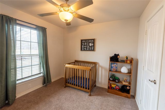 207 Shady Oaks Drive, Runaway Bay, TX 76426