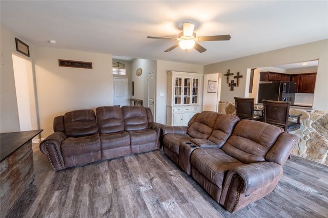 207 Shady Oaks Drive, Runaway Bay, TX 76426