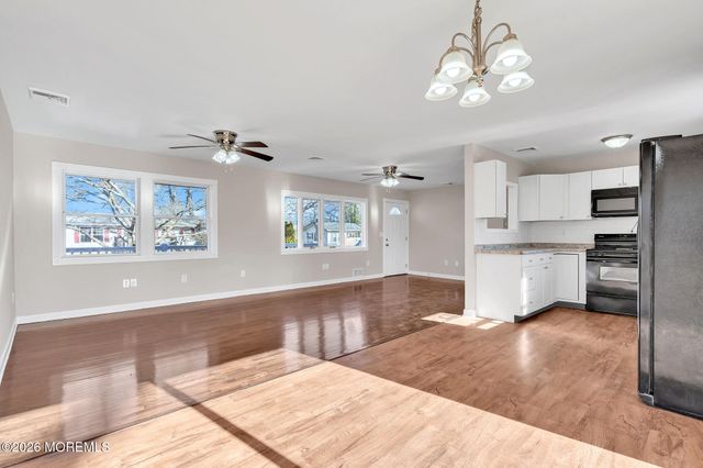 34 Dockage Road, Bayville, NJ 08721