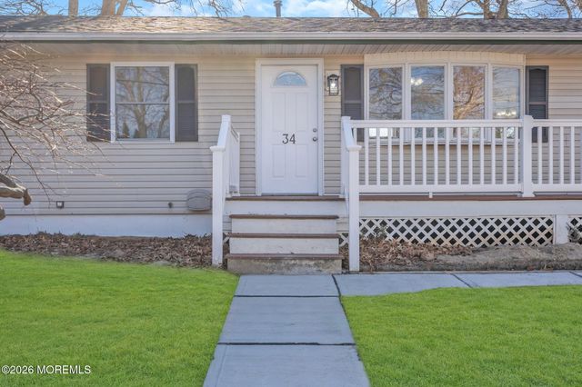 34 Dockage Road, Bayville, NJ 08721