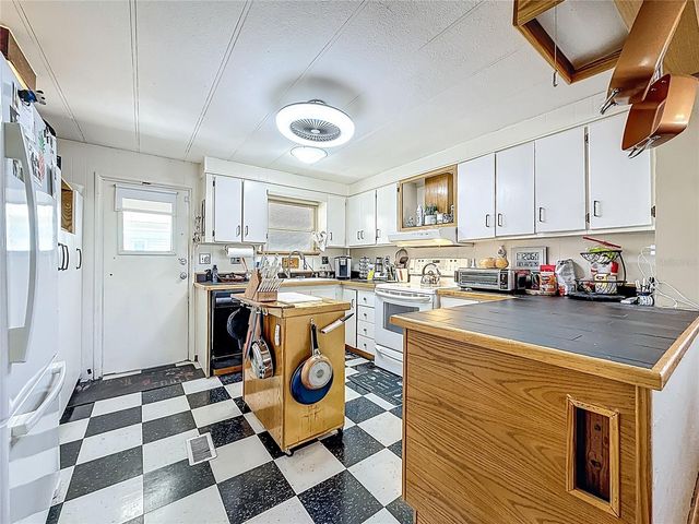 272 NORTHGATE DRIVE, Tarpon Springs, FL 34689