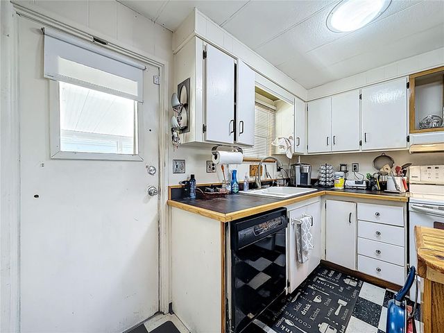 272 NORTHGATE DRIVE, Tarpon Springs, FL 34689