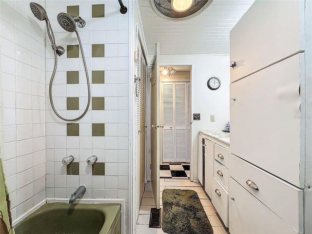 272 NORTHGATE DRIVE, Tarpon Springs, FL 34689