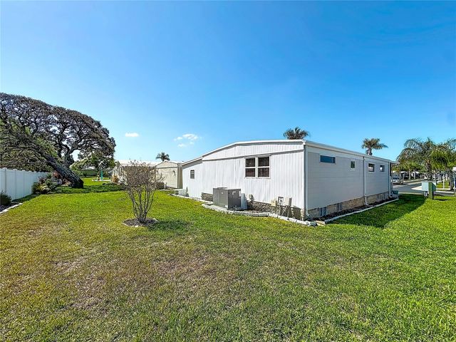 272 NORTHGATE DRIVE, Tarpon Springs, FL 34689