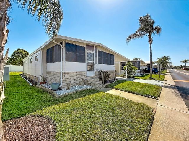 272 NORTHGATE DRIVE, Tarpon Springs, FL 34689