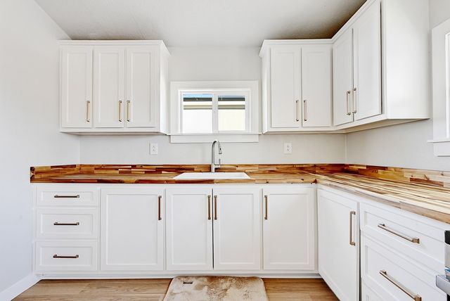 1115 W Paris St, Marfa, TX 79843