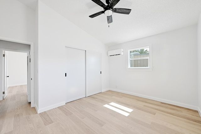 1115 W Paris St, Marfa, TX 79843