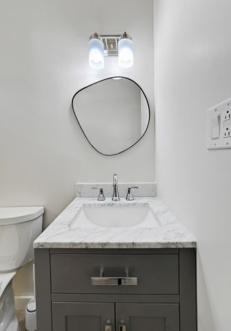 1115 W Paris St, Marfa, TX 79843