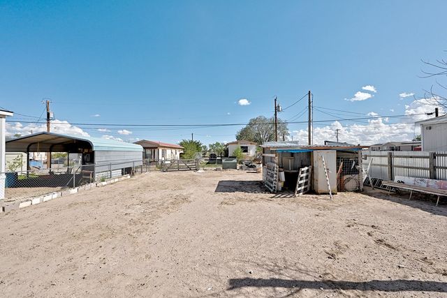 1115 W Paris St, Marfa, TX 79843