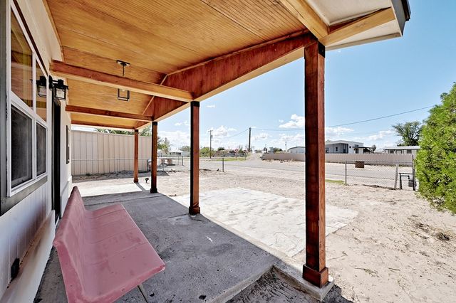 1115 W Paris St, Marfa, TX 79843